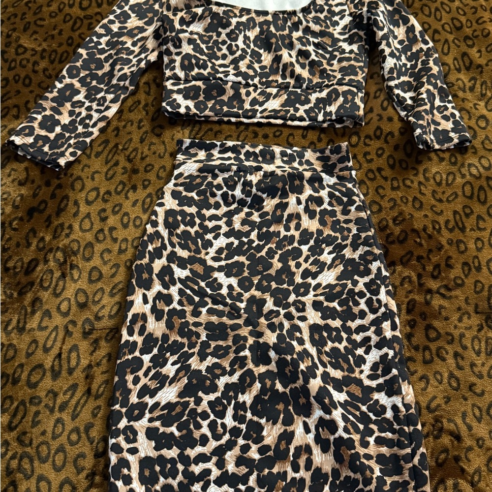 Chic Leopard Print Two-Piece Outfit